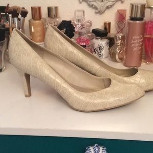 Tan faux snake pumps